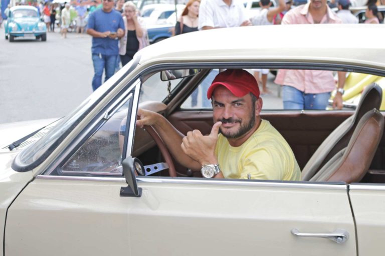 3º Encontro de Carros Antigos. | Foto: Lulu/Surubim News