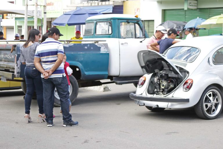 3º Encontro de Carros Antigos. | Foto: Lulu/Surubim News