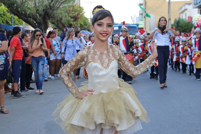 90 anos de emancipação: Desfile Cívico de Surubim. | Foto: Lulu/Surubim News
