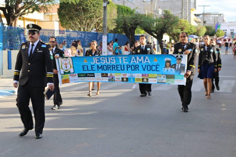 90 anos de emancipação: Desfile Cívico de Surubim. | Foto: Lulu/Surubim News