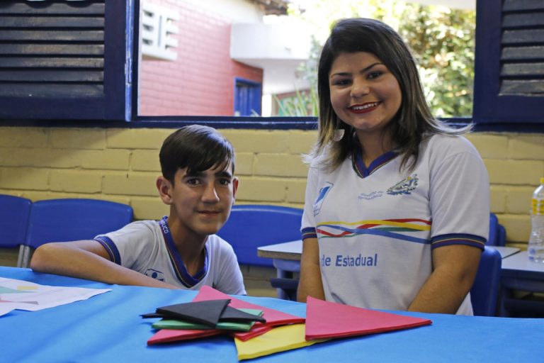 Feira de Ciências do Estadual transmite conhecimento em Surubim