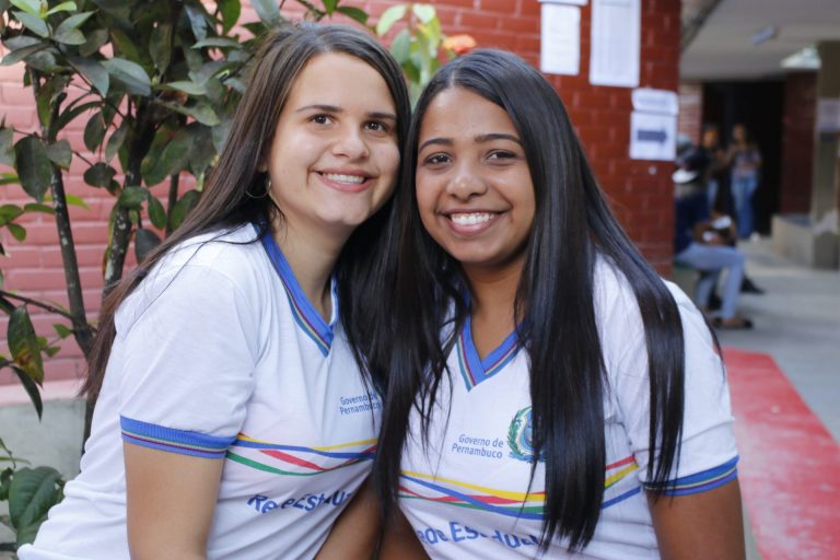Feira de Ciências do Estadual transmite conhecimento em Surubim
