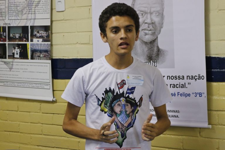 Feira de Ciências do Estadual transmite conhecimento em Surubim