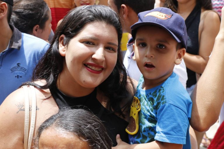 Evento de inauguração da loja Real Calçados em Surubim, com show de Devinho Novaes. | Foto: Lulu/Surubim News