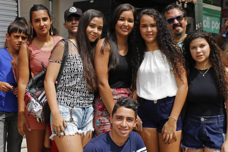 Evento de inauguração da loja Real Calçados em Surubim, com show de Devinho Novaes. | Foto: Lulu/Surubim News