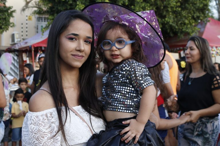 Polo infantil diverte criançada no Desfile das Virgens. | Foto: Lulu/Surubim News