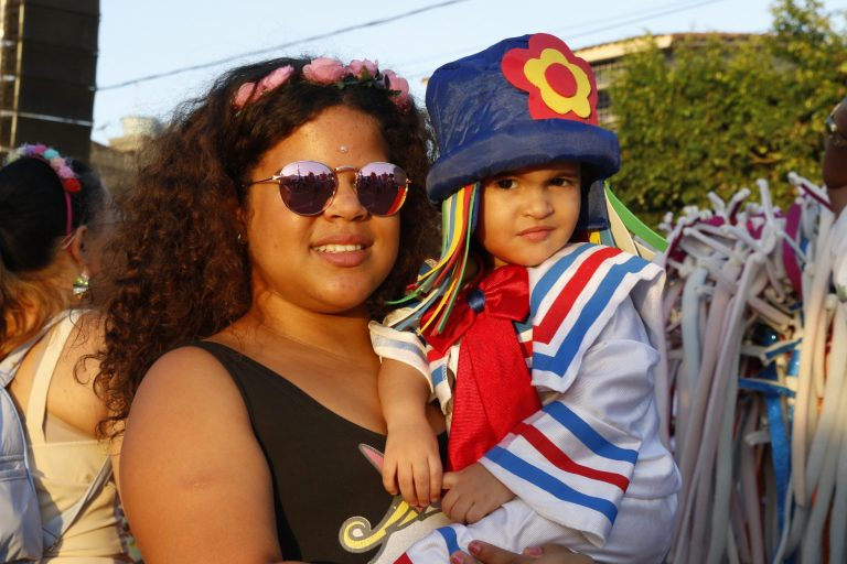 Polo infantil diverte criançada no Desfile das Virgens. | Foto: Lulu/Surubim News