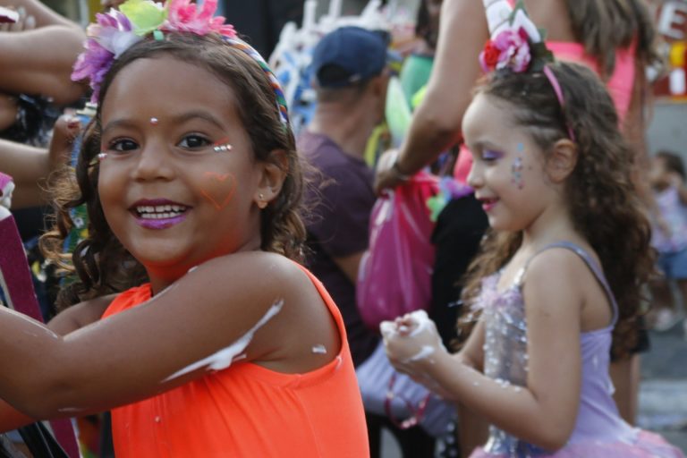 Polo infantil diverte criançada no Desfile das Virgens. | Foto: Lulu/Surubim News