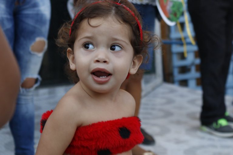 Polo infantil diverte criançada no Desfile das Virgens. | Foto: Lulu/Surubim News
