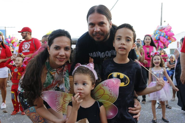 Polo infantil diverte criançada no Desfile das Virgens. | Foto: Lulu/Surubim News