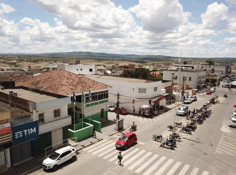Prefeitura de Surubim, localizada na Rua João Batista. | Foto: Lulu/Surubim News