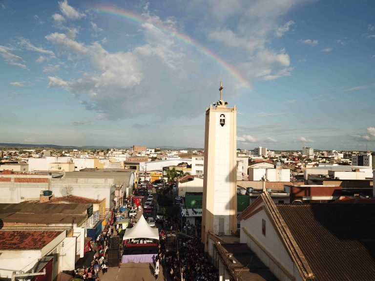 Matriz de São José, durante procissão. | Foto: Lulu/Surubim News