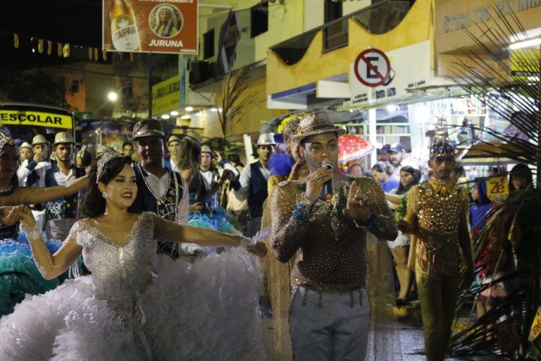Primeira edição do Arrasta Zé, promovido por José Assis e Meirilane França. | Foto: Lulu/Surubim News