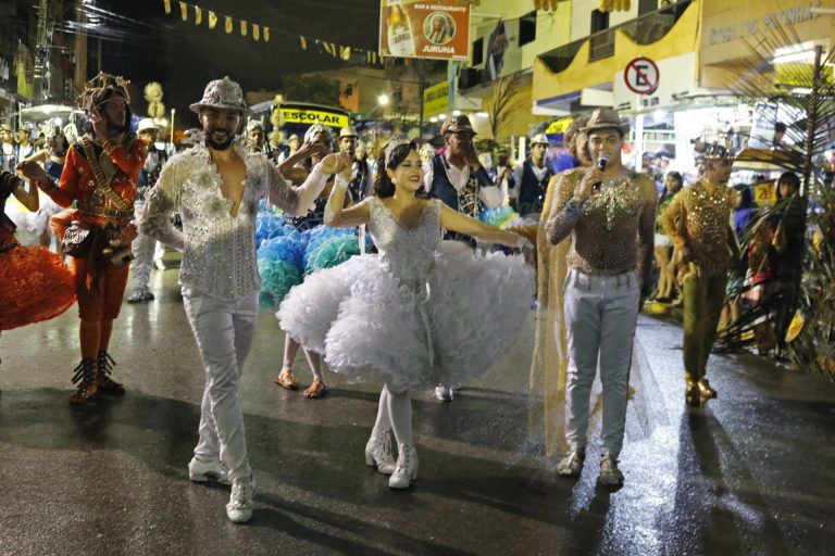 Primeira edição do Arrasta Zé, promovido por José Assis e Meirilane França. | Foto: Lulu/Surubim News