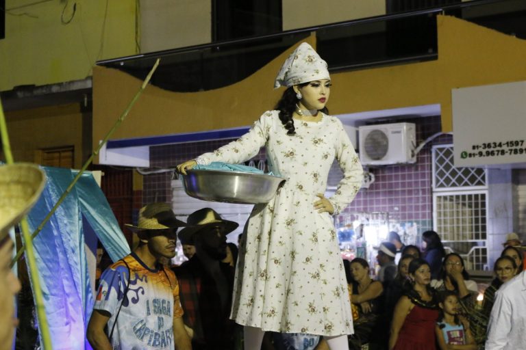 Primeira edição do Arrasta Zé, promovido por José Assis e Meirilane França. | Foto: Lulu/Surubim News