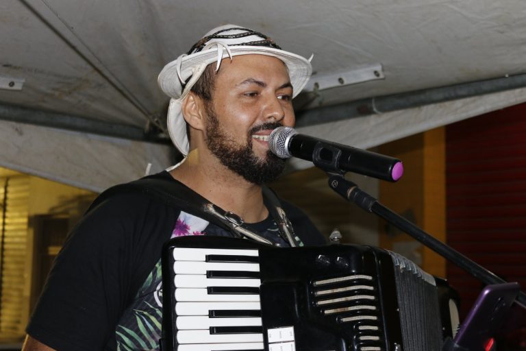 Primeira edição do Arrasta Zé, promovido por José Assis e Meirilane França. | Foto: Lulu/Surubim News