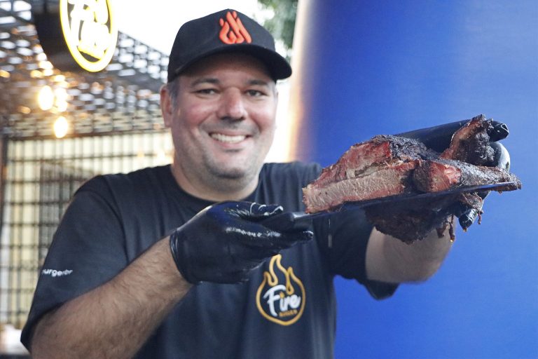 Fire Burger: localizada na Avenida São Sebastião. | Foto: Lulu/Surubim News