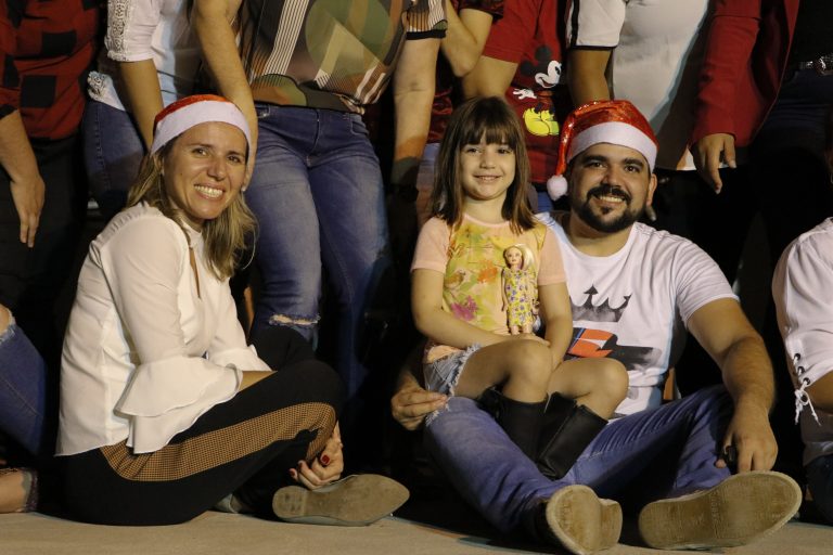 Ação solidária na Praça Mãe Rainha, Casinhas. | Foto: Lulu/Surubim News